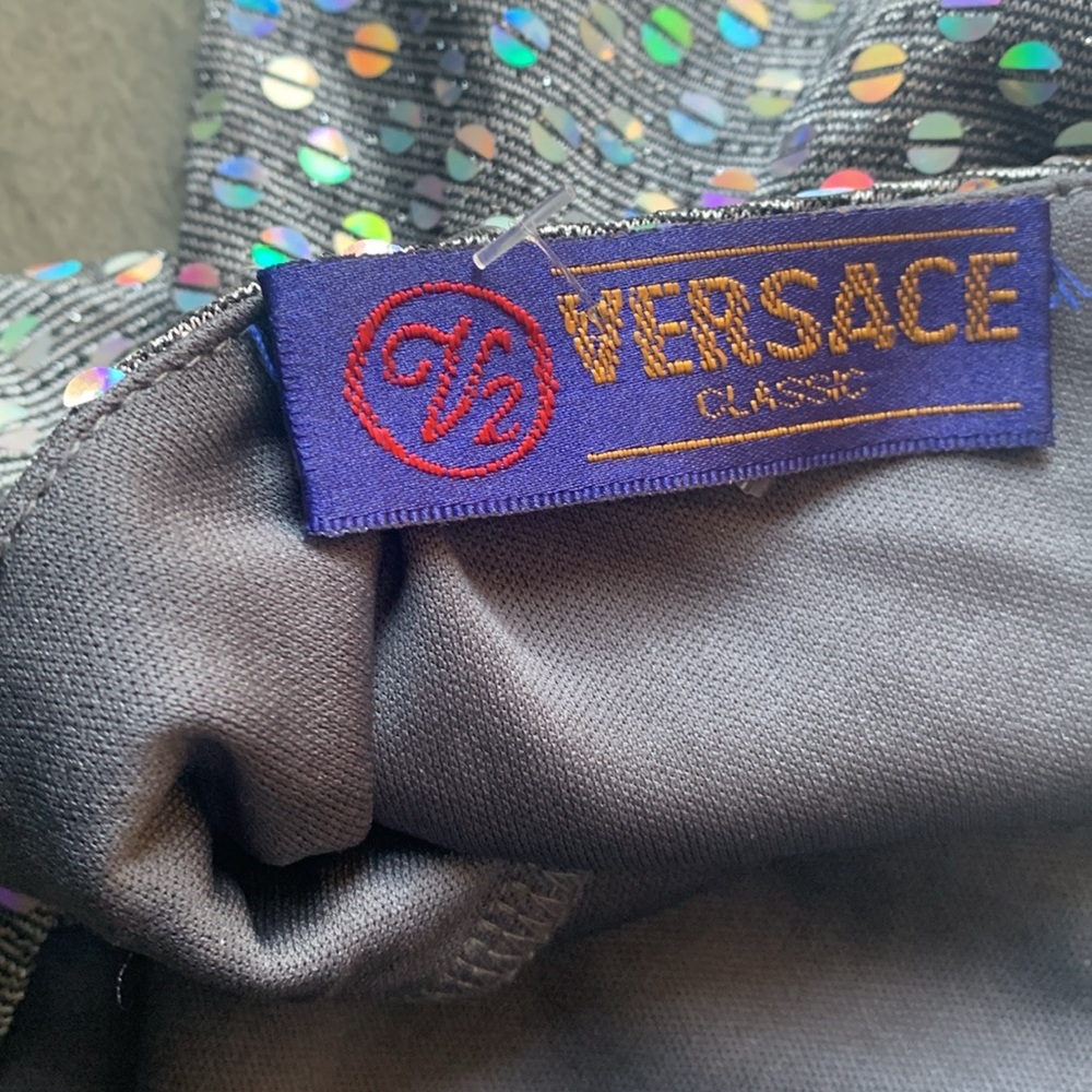 Versace - Picture 3 of 3